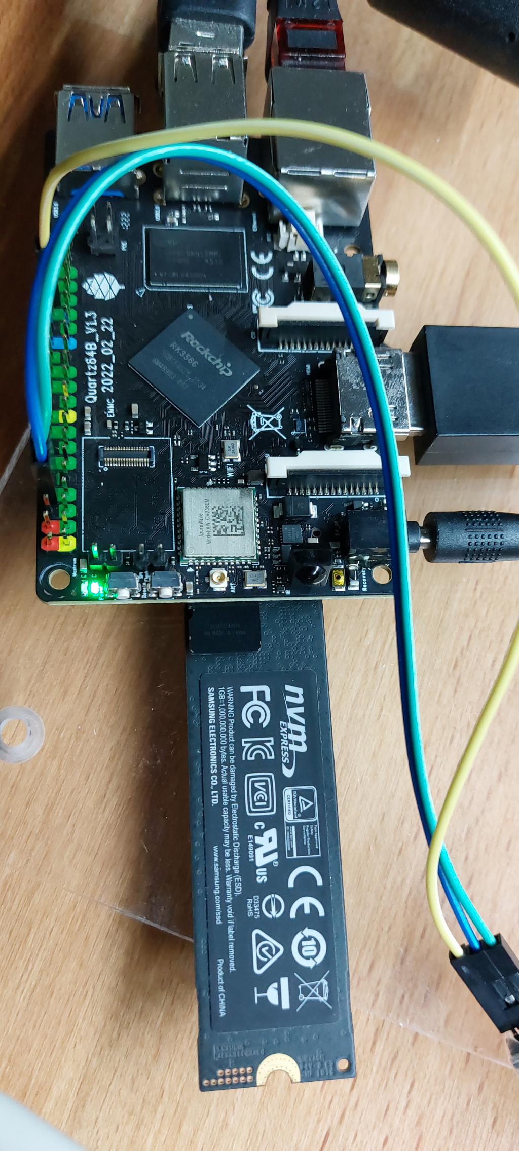 Quartz64 Modell B mit montierter PCIe NVMe SSD