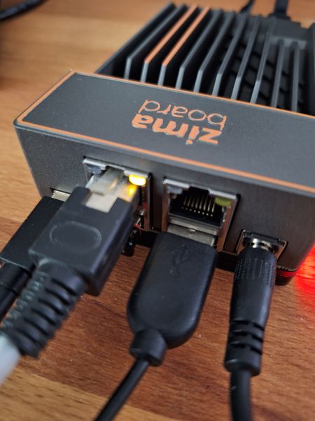 ZimaBoard 832